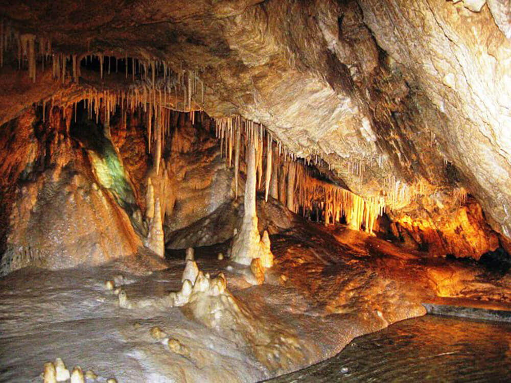 jaskinia-niedzwiedzia-w-kletnie